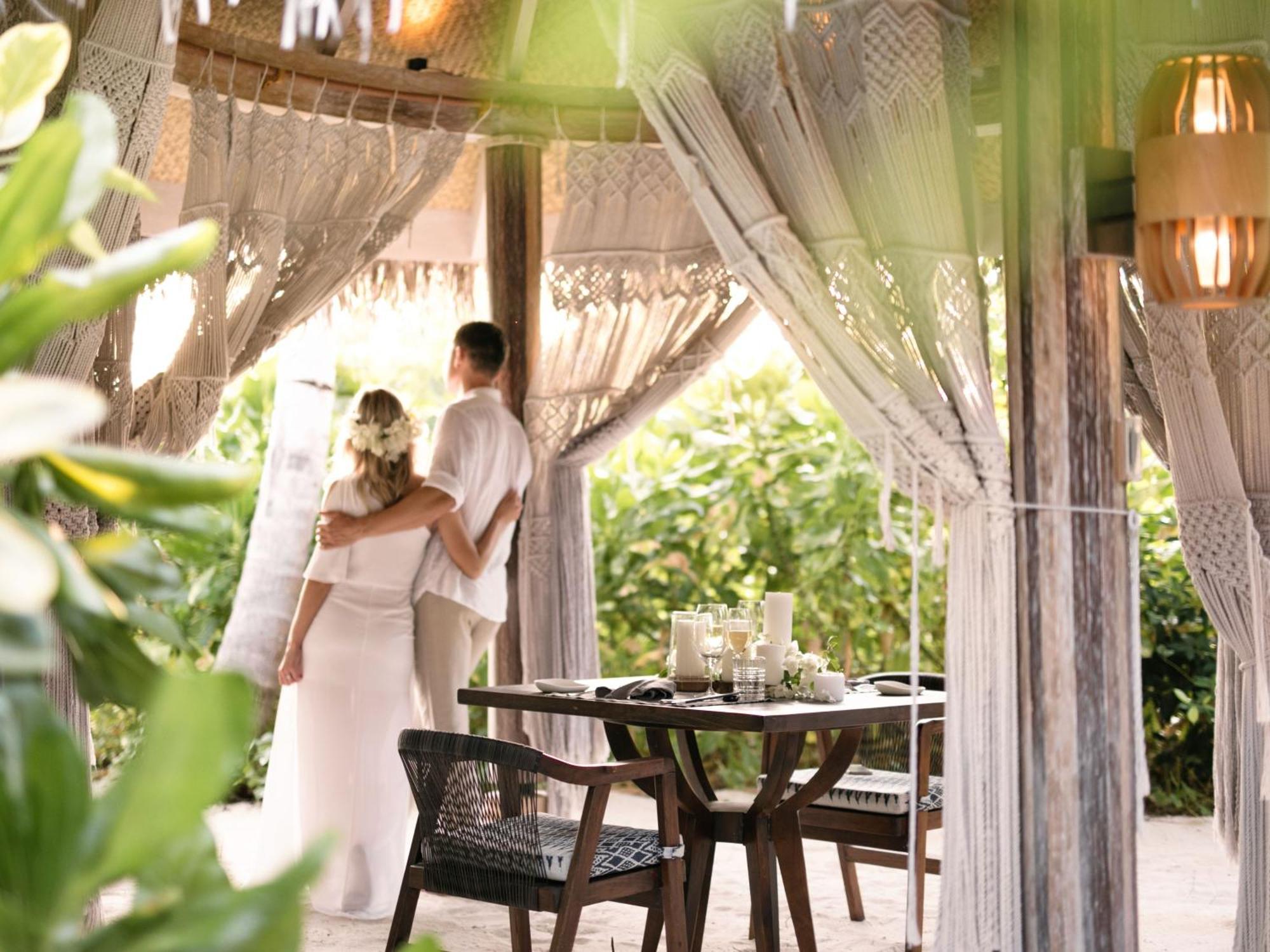 The Nautilus Maldives Hotel Kamadhoo Exterior photo